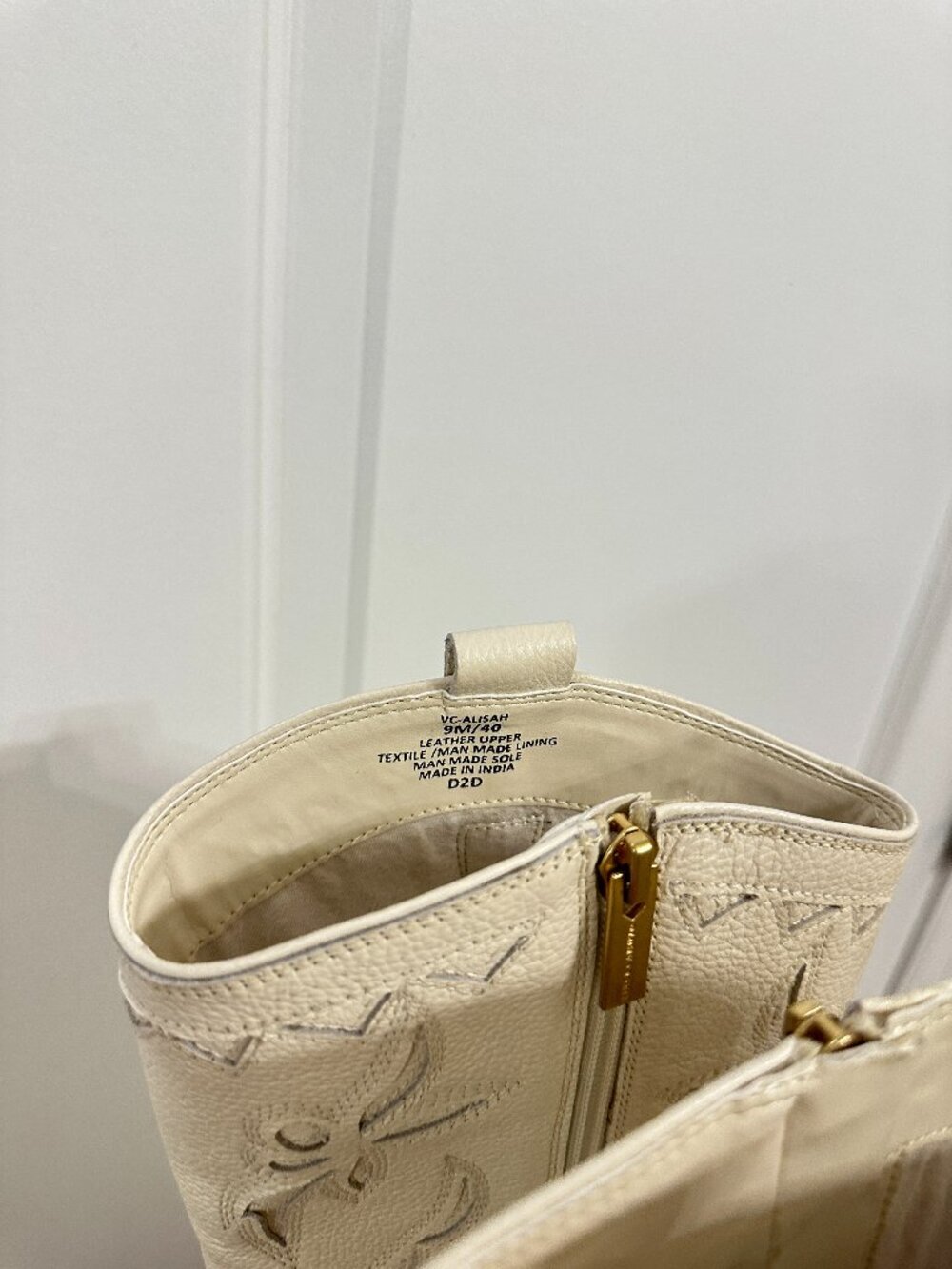 VINCE CAMUTO Alisah Square Toe Western Boot in Rich Cream Size US 9 - Picture 5 of 8